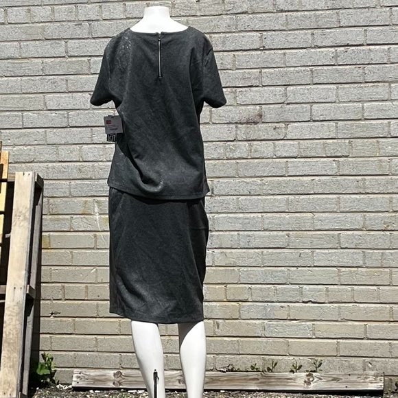 LIZ CLAIBORNE 2 PIECE METALLIC SILVER WITH RHINESTONE EMBLISHEMENTS SIZE L NWT - Picture 3 of 9